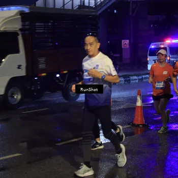 Runner Photo 7895926