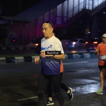 Runner Photo 7895933