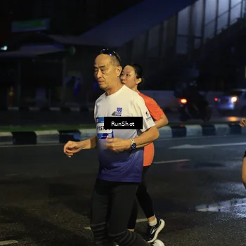 Runner Photo 7895942