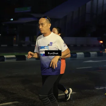 Runner Photo 7895945