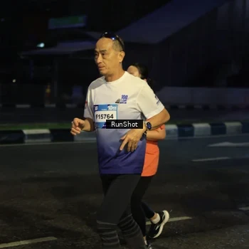 Runner Photo 7895947