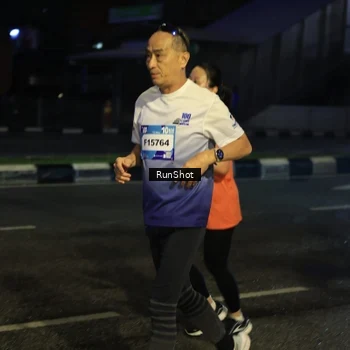 Runner Photo 7895950