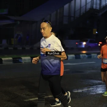 Runner Photo 7895975