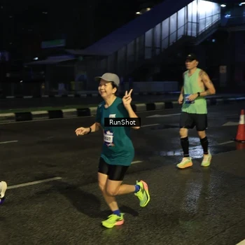 Runner Photo 7896039
