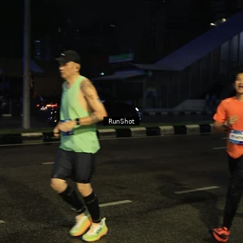Runner Photo 7896069