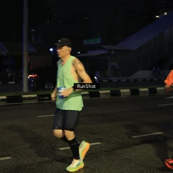 Runner Photo 7896084