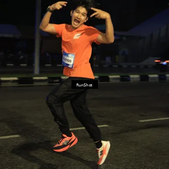 Runner Photo 7896096