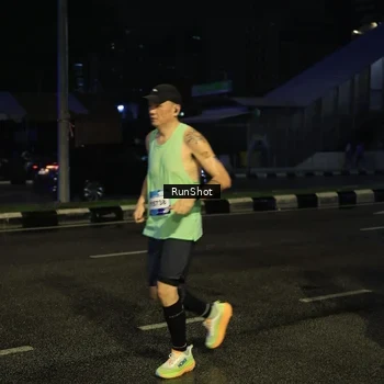 Runner Photo 7896099