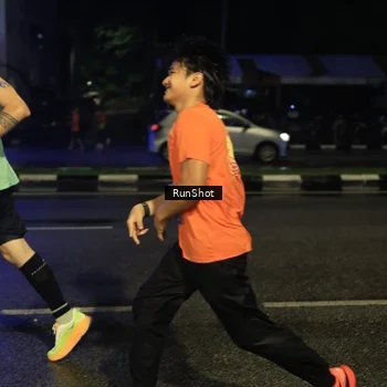 Runner Photo 7896101