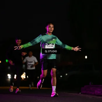 Runner Photo 7896102