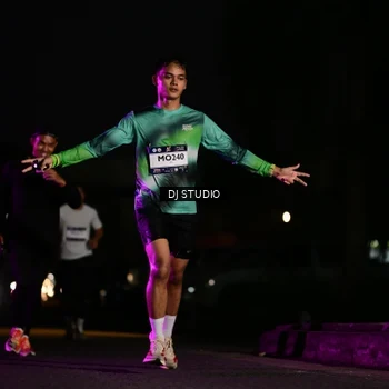 Runner Photo 7896105