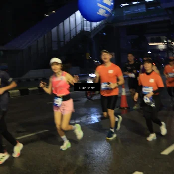 Runner Photo 7896115
