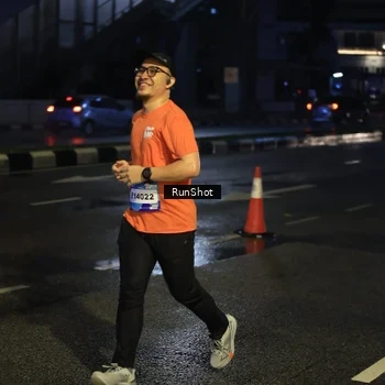Runner Photo 7896226