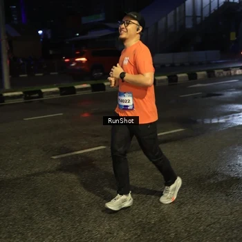 Runner Photo 7896242