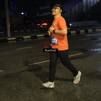 Runner Photo 7896243