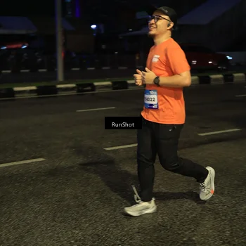 Runner Photo 7896246