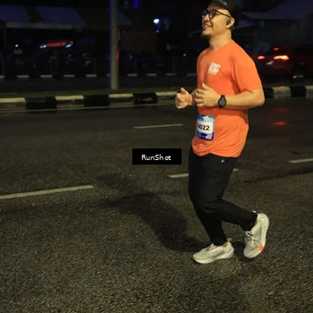 Runner Photo 7896249