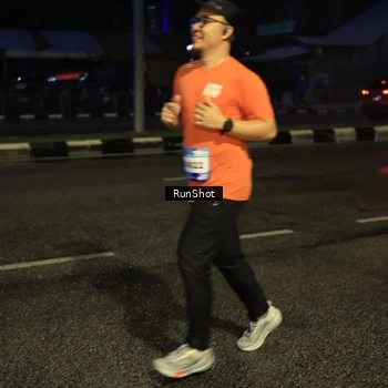 Runner Photo 7896252