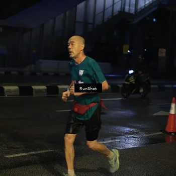 Runner Photo 7896285