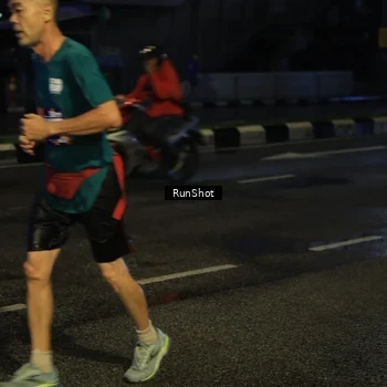 Runner Photo 7896301