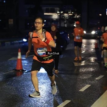 Runner Photo 7896322