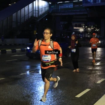Runner Photo 7896330