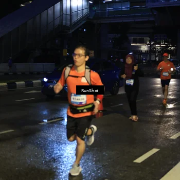 Runner Photo 7896332