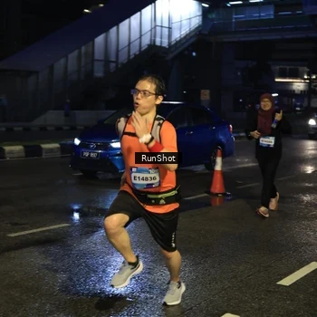 Runner Photo 7896336