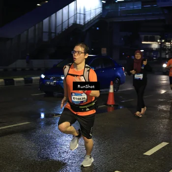 Runner Photo 7896338
