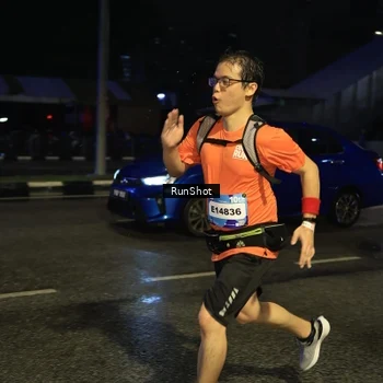 Runner Photo 7896352
