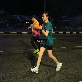 Runner Photo 7896499