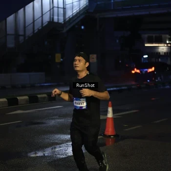 Runner Photo 7896740