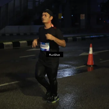Runner Photo 7896755