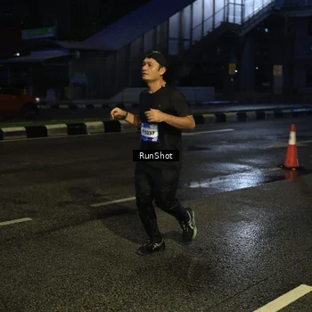Runner Photo 7896760