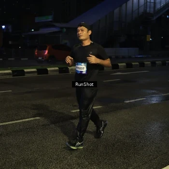 Runner Photo 7896762