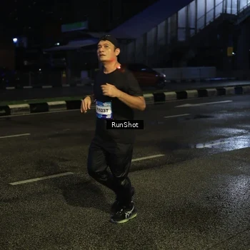 Runner Photo 7896771