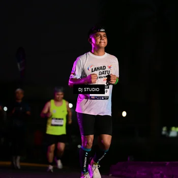 Runner Photo 7896864