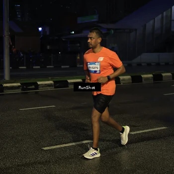 Runner Photo 7896945