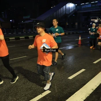 Runner Photo 7896993