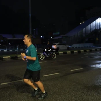 Runner Photo 7897018