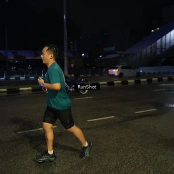 Runner Photo 7897020