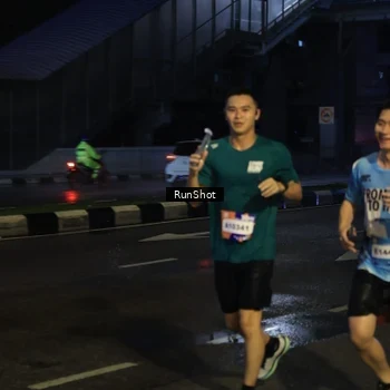Runner Photo 7897193