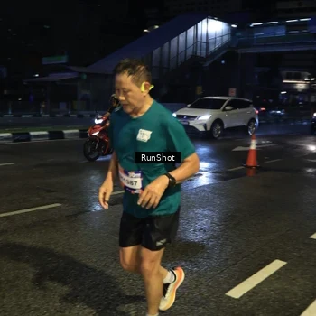 Runner Photo 7897376