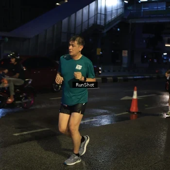 Runner Photo 7897411