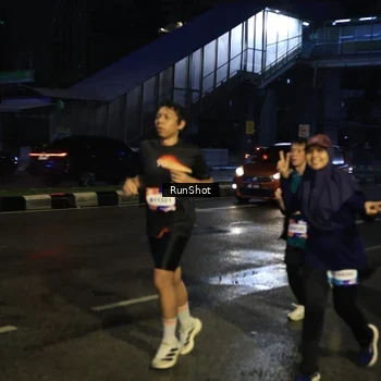 Runner Photo 7897457