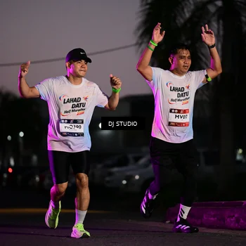 Runner Photo 7898039