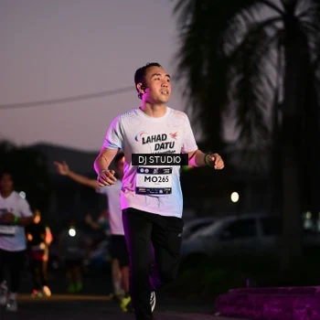 Runner Photo 7898099