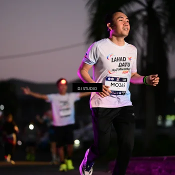 Runner Photo 7898100