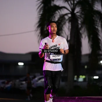 Runner Photo 7898292