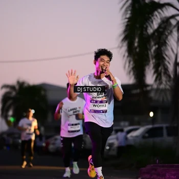 Runner Photo 7898393